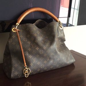 Louis Vuitton Monogram Artsy MM